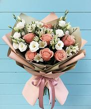 Букет цветов из:  Розы, Альстромерии и Лизиантусы в Базарный Сызган
