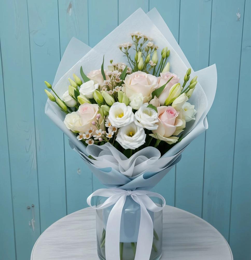 Букет цветов из: Розы и Лизиантусы в Базарный Сызган