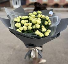 Букет Белые кустовые розы Солинеро в Базарный Сызган