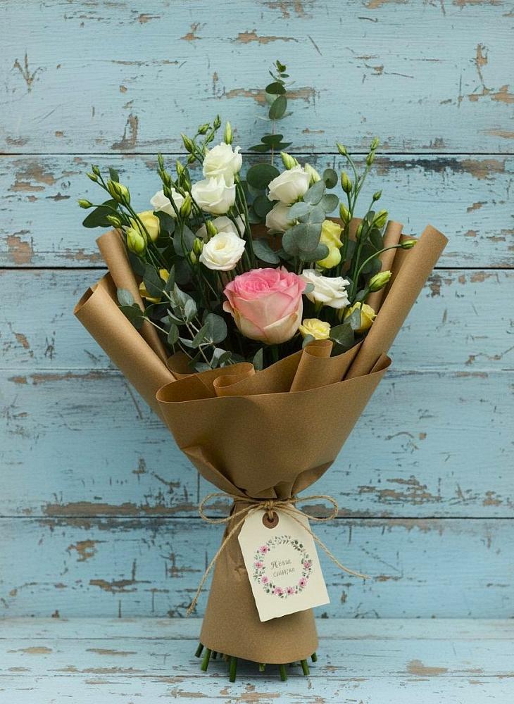 Букет цветов из: Розы и Лизиантусы в Базарный Сызган