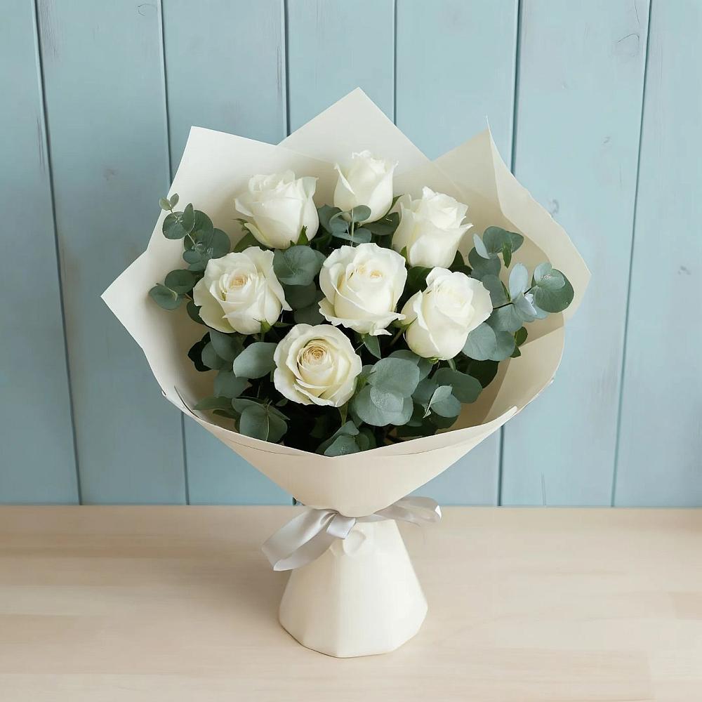 Букет Белые розы в Эвкалипте в Базарный Сызган