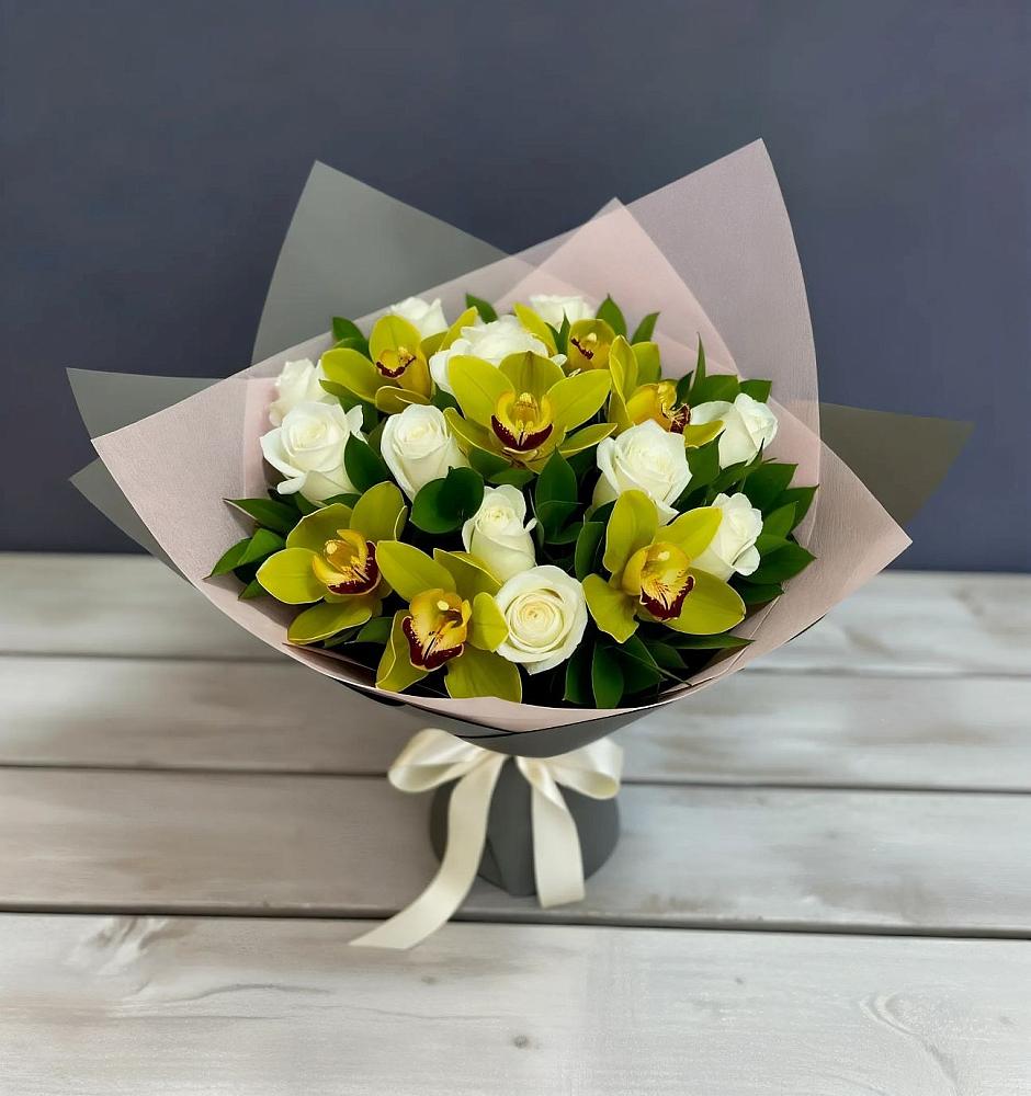 Букет цветов из: Орхидеи и Розы в Базарный Сызган