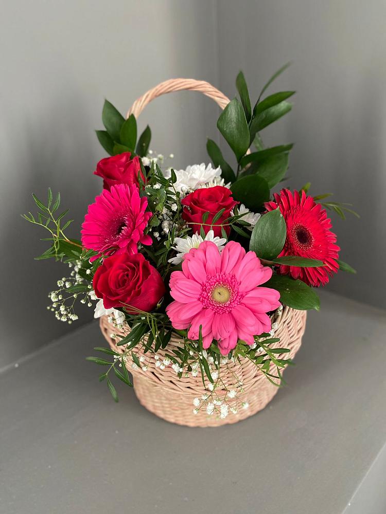 Цветочная композиция из Розы, Хризантемы и Герберы в корзине в Базарный Сызган