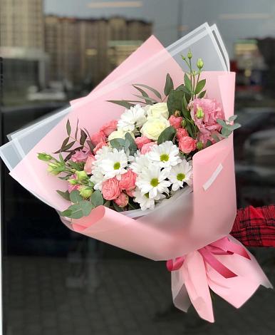 Букет цветов из: Розы, Лизиантусы и Хризантемы в Базарный Сызган