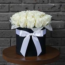 Цветочная композиция из Розы в шляпной коробке в Базарный Сызган